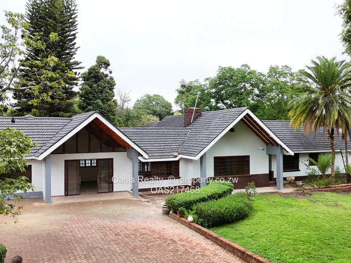 Great Location - Commercial Office Space For Rent (Approx 440sqm under roof)