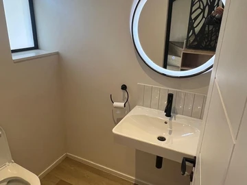 3 Bedroom Flat & Apartment