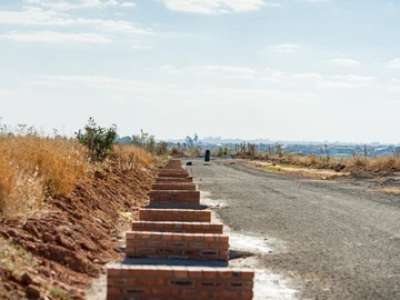 Stands & Residential Land