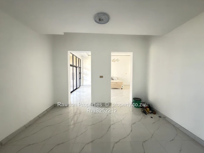 Mount pleasant heights newly built house for sale (Sole Mandate)