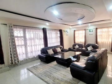 6 Bedroom House