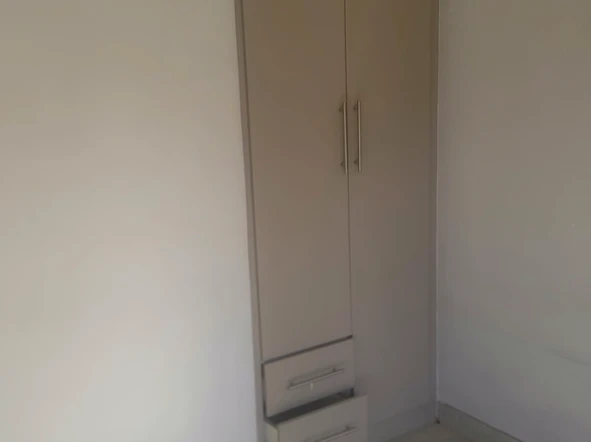 2 Bedroom Flat & Apartment