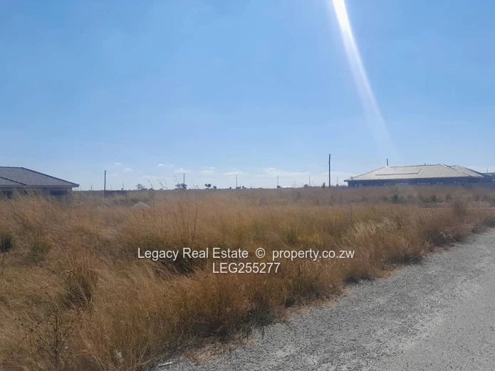 300m² Nyabira Stand — Tarred Road, Main Frontage