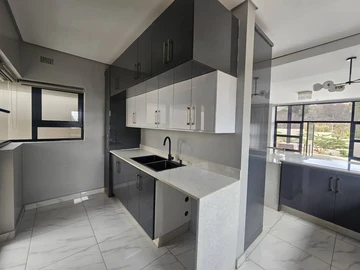 3 Bedroom Flat & Apartment