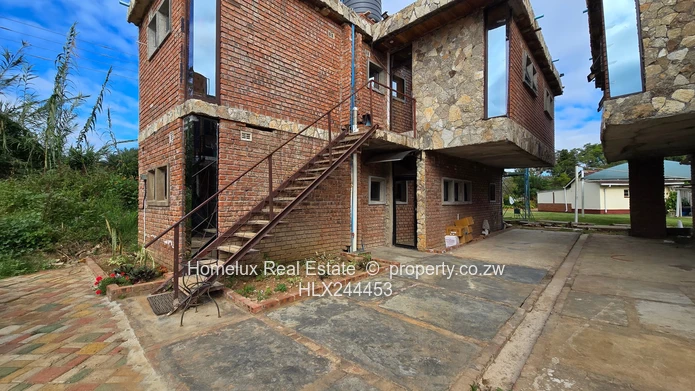 2 Bed Garden Apartment in Marlborough.