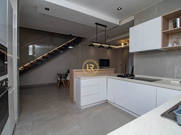 3 Bedroom Flat & Apartment