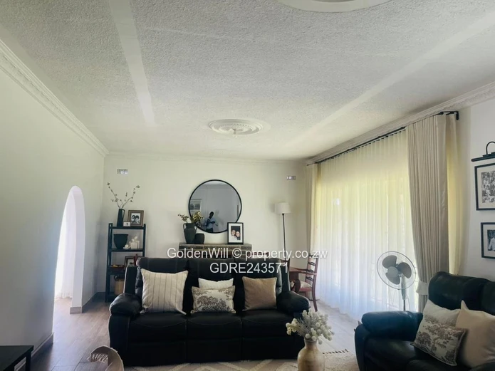 Stunning House for Sale in Marlborough 