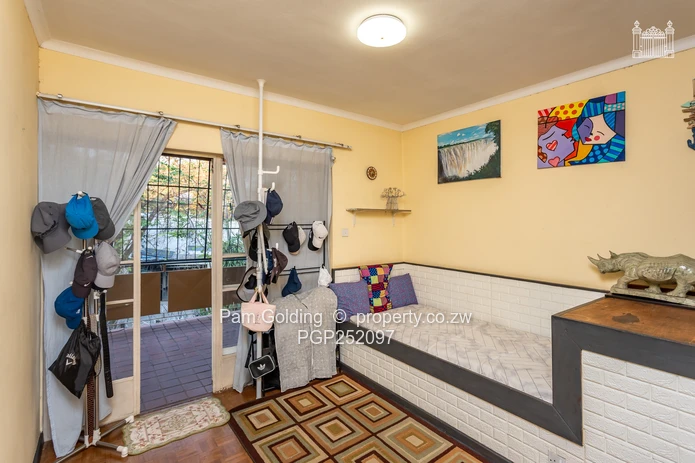 Charming 3 Bedroom Cottage/Garden Flat for Sale (Sole Mandate)