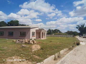 4 Bedroom Garden Flat