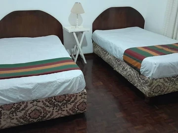 2 Bedroom Flat & Apartment