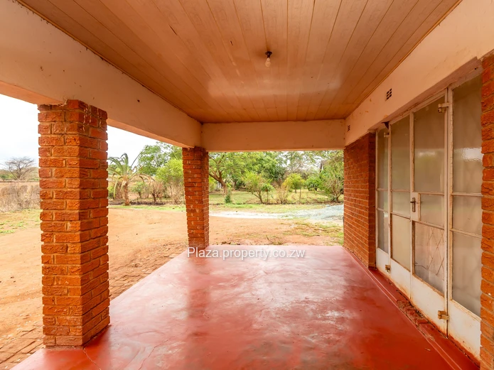 Spacious 4-Bedroom Home on 3045sqm in Chegutu Low-Density – Sykes Street