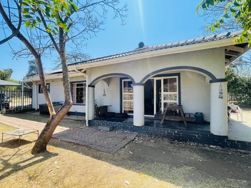 2 Bedroom Garden Flat