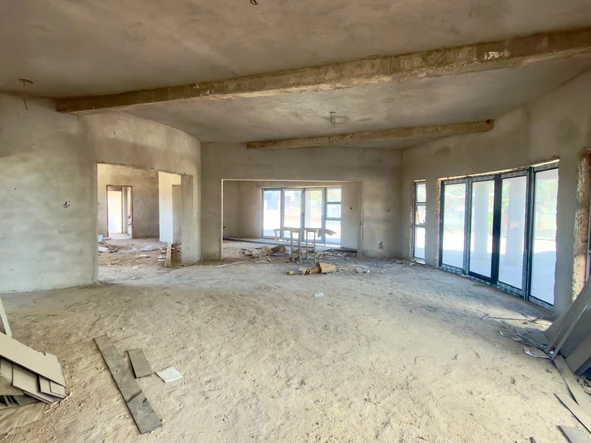 8 Bedroom House