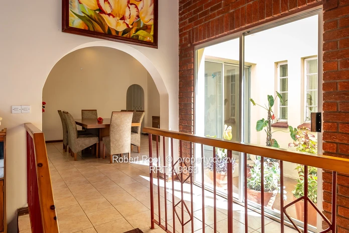Stunning 5 bed fully furnished house in Glenlorne