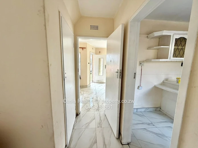 Conveniently Located Braeside House For Rent 
