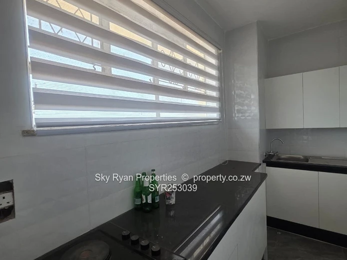 Avenues 2 Bed Flat To Let 