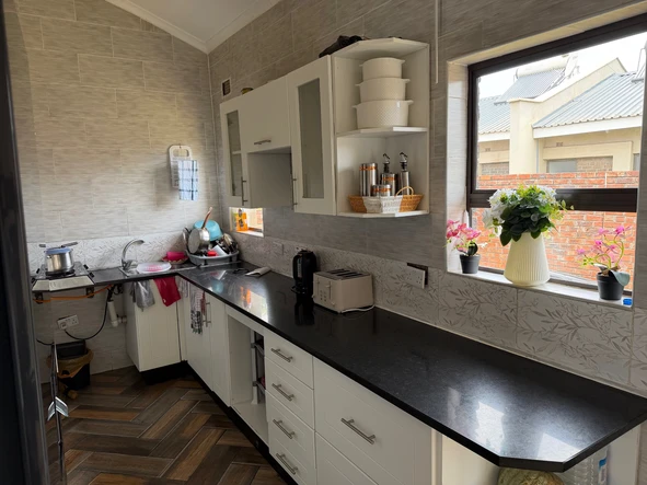 2 Bedroom Garden Flat