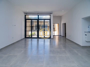 3 Bedroom Flat & Apartment