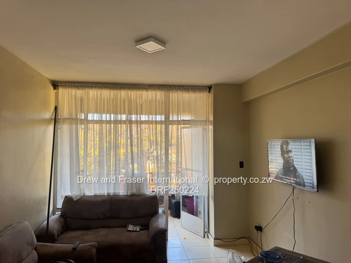 1-Bed Flat at The Rembrandt, Avenues - Borehole & Parking