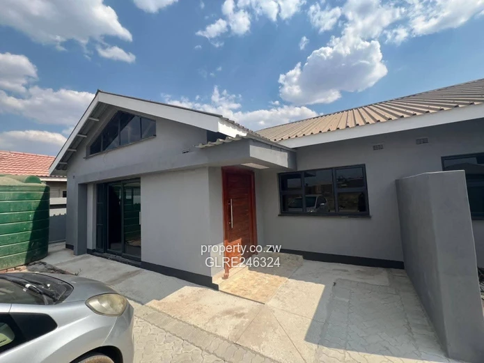 Renovated 3-Bed Tynwald House — Borehole, Parking & Modern Kitchen