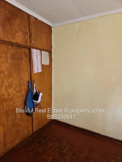 llanda house for sale