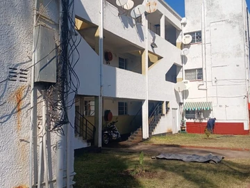 2 Bedroom Flat & Apartment