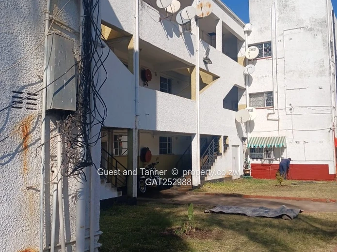 2-Bedroom Flat for Sale in Avenues