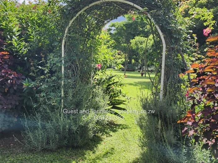 Exclusive Mandara Estate Living on 12,000m² of Prime Land