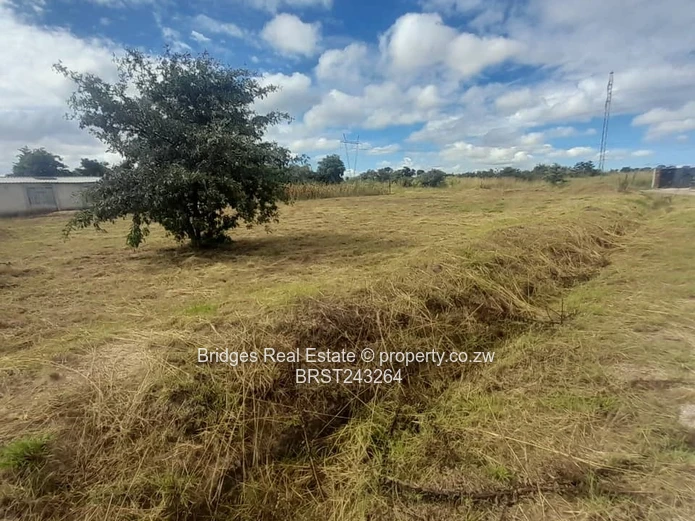 Huntersville Park, Residential Stand for sale.