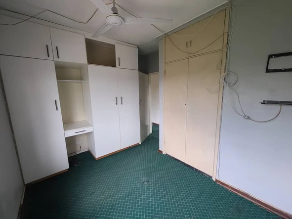 3 Bedroom Flat & Apartment