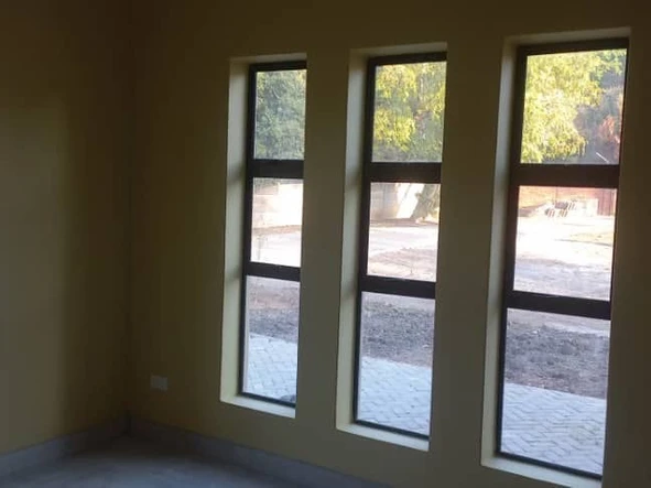 4 Bedroom Flat & Apartment
