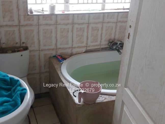 Secure and Comfortable Riverside Home in Glen View 1