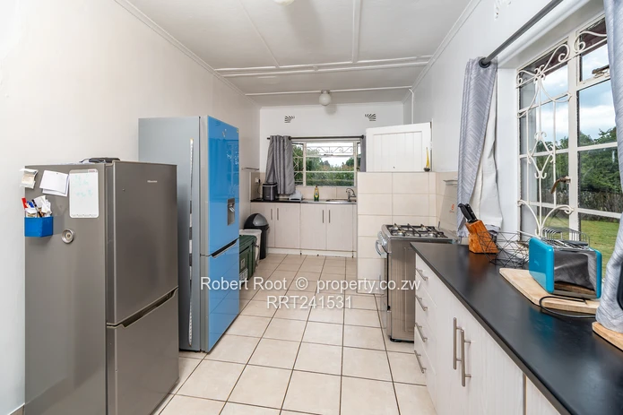 Spacious Family Living In Greendale on 3778 sqm 