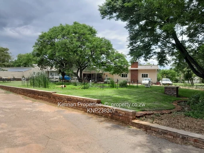 Cottage for Sale in a Well-established Retirement Complex (Sole Mandate)