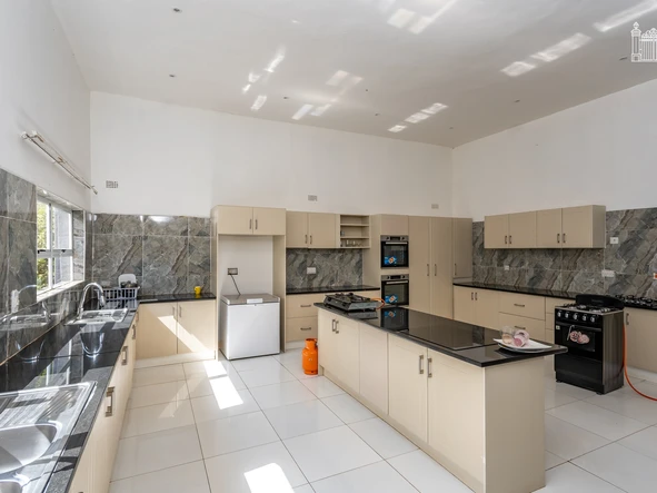 10 Bedroom House