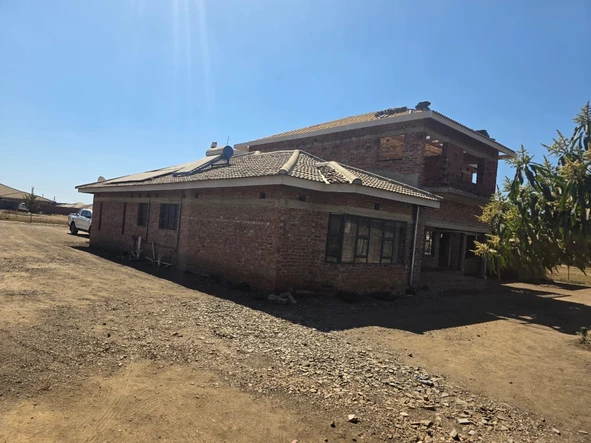 6 Bedroom House