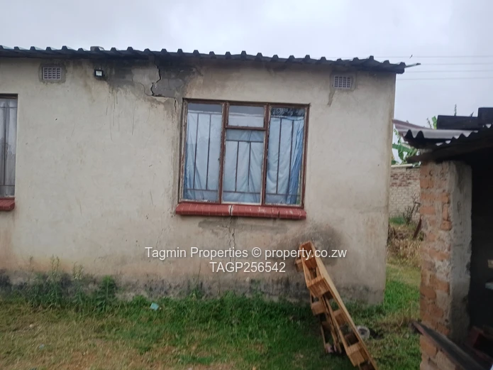 610 Sqm Residential Stand With 4-Roomed Cottage - Fully Serviced