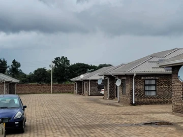 18 Unit Townhouse Complex