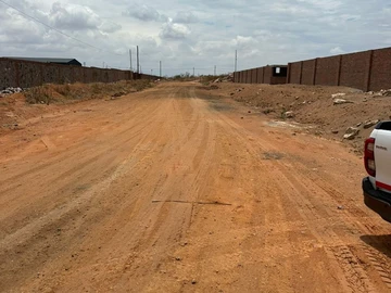 Commercial & Industrial Land