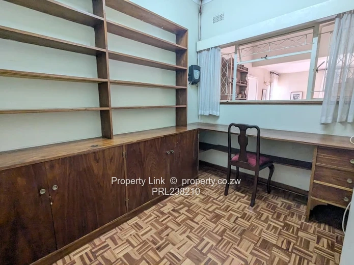 Spacious Family Home With Self-Contained Cottage