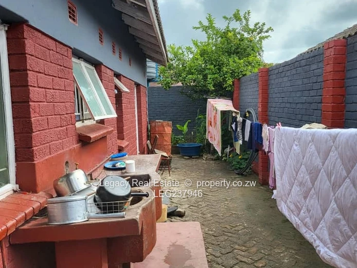 Budiriro 5 Property with Double Garage & 4 Bedrooms