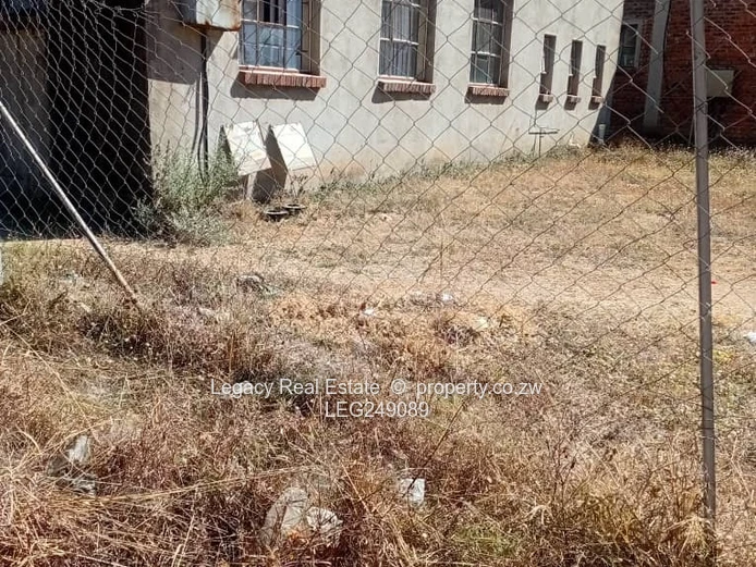 Mhondoro Ngezi Commercial Warehouse For Sale