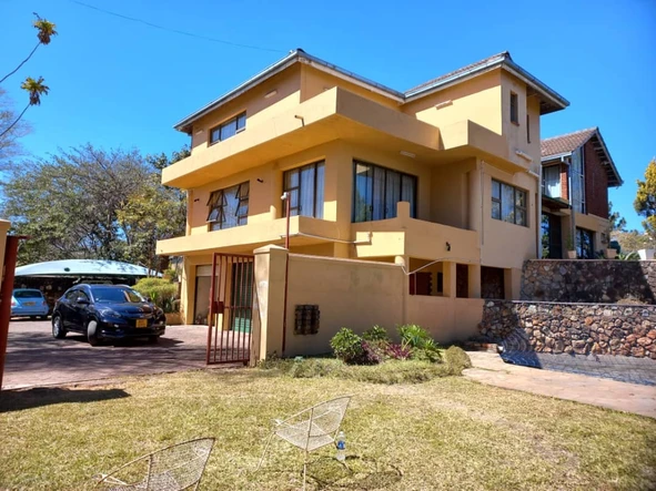 6 Bedroom House