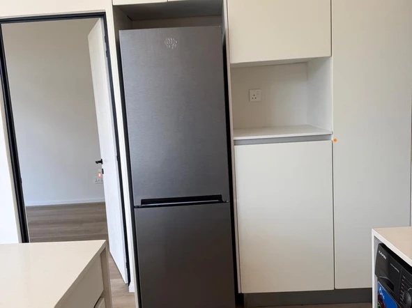 2 Bedroom Flat & Apartment