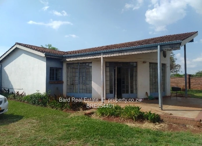 Spacious 3-Bedroom House for Rent in Westgate
