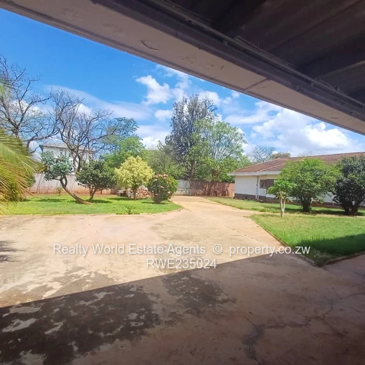 Three Bedroomed Property To Rent-Suitable for Commercial Use