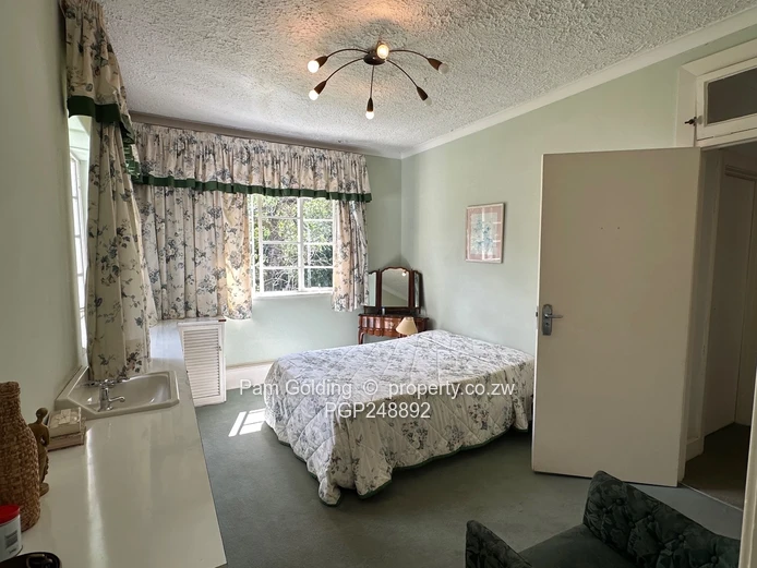 Timeless Family Home With Pool And Cottage.