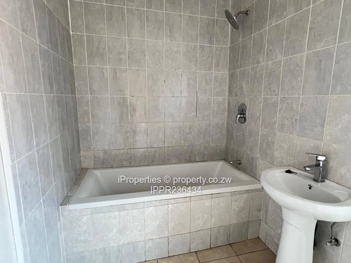 3 Bedroom Townhouse for Sale in Bluff Hill