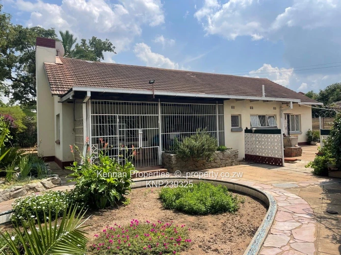 Breaside 1562 S/mtrs for sale 