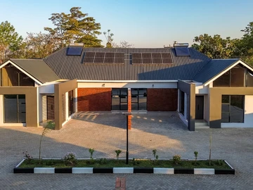 3 Bedroom Flat & Apartment